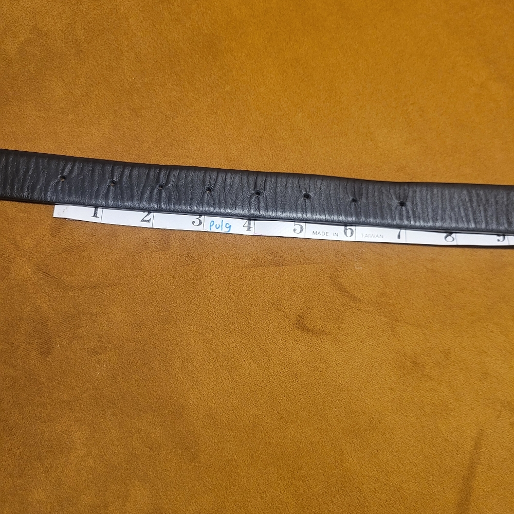 KHAITE Elegant Black Leather Belt with Gold Buckle. Not Original Pack. # 245 - Picture 14 of 14
